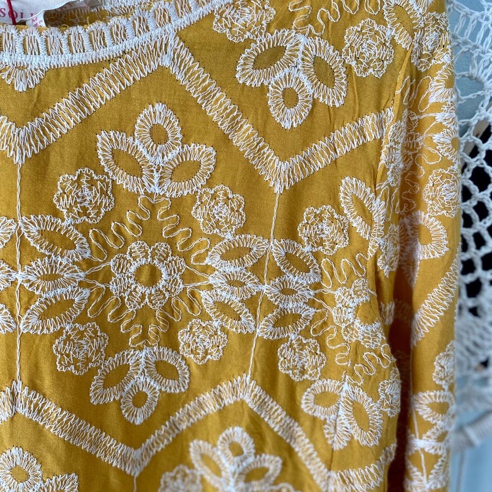 Solitaire Yellow Blouse - Picture 6 of 7